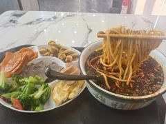 -伊穆祥牛肉面总店·清真
