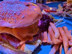 -鲨鱼美式餐厅酒吧Sharky