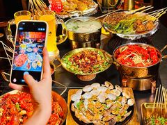 -何师烧烤Pro ·小龙虾·江湖川菜·精酿啤酒(太古里旗舰店)