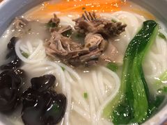 -云海肴·汽锅鸡·云南菜(天山百盛优客店)