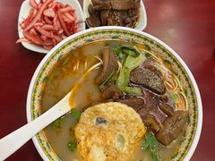 -金杨拉面王小吃面馆·牛三宝面·红烧牛肉粉