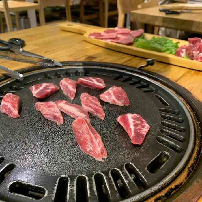 秋木烤肉(高新店)-"某平台买的双人餐,一百多,但是两个姑娘吃.