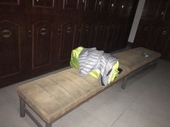 -中地华冠羽毛球俱乐部