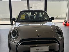 -上海宝诚中环BMW·MINI4S店