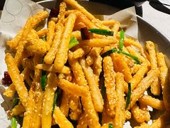 -巴厘龙虾·榜首油焖大虾(音乐学院·沿江酒馆店)