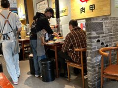-肉甲韩国木炭烤肉(新壹街1店)