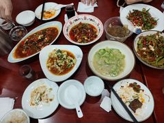 -湖南人家湘菜馆(镇江路店)