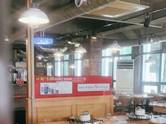 -江南猪肉商会无限续吃(弘大店)