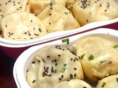 -小杨生煎(金山百联购物中心3楼店)