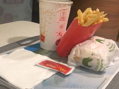 -麦当劳(虹梅路地铁站店)