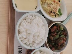 -老乡鸡(上海白玉兰广场店)