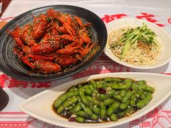-肥肥虾庄·金牌油焖大虾(汉口城市广场店)