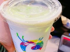 初恋青提小铁-瑞幸咖啡(大冲商务中心C座店)