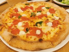 -城市大道红炉披萨烘焙坊