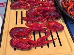 -肥肥虾庄·金牌油焖大虾(汉口城市广场店)