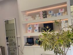 -PE SALON