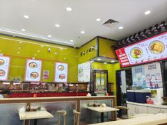 -龙记桂林米粉(财满街店)