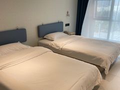 -网鱼电竞酒店(上海惠南地铁站店)