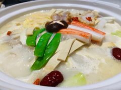 -三人行骨头王火锅(长寿店)