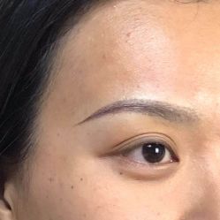 -一个差评成就的纹眉店