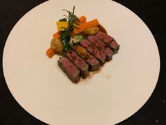 安格斯西冷牛扒配红酒松露汁-圣丰索菲特·法国餐厅