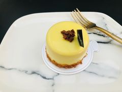 -UNI UNI(环亚凯瑟琳店)