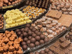 -Laderach 莱德拉(上海环贸iapm店)