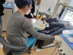 -瑞尔齿科(上海长风大悦城店)