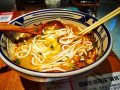 -鑫花溪牛肉米粉(东环大润发店)