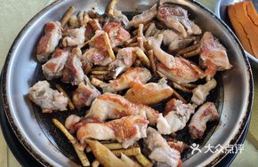 Special Farm Five-Finger Fuzzy Peach Roast Chicken