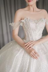 -派丽莫Pellimo原创设计婚纱品牌