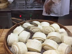 -凤起龙游老面包子(凯德晶品店)
