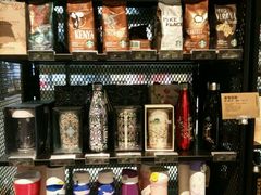 零售区-星巴克(宝山万达店)