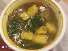 油豆腐牛肉粉丝汤（咖喱）-小杨生煎(金山百联购物中心3楼店)