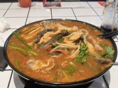 招牌炸酱小锅米线-肥汁米蘭香港米线(长宁来福士店)