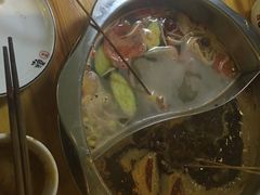-何氏串串香火锅(翠亨店)