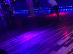 -奔马滚轴溜冰场