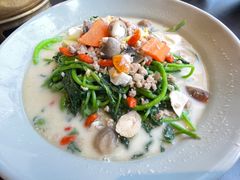 -大头虾越式风味餐厅(光明广场店)