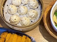 -馋三尺蟹粉小笼(人民广场店)