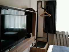 -艾豪森酒店(西安大雁塔大唐不夜城店)