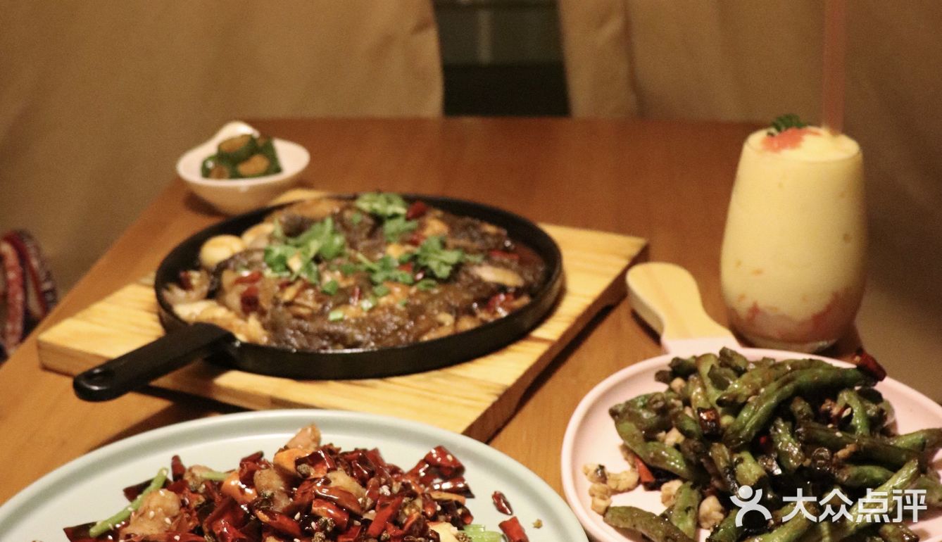 沈阳探店 ins风玻璃房的露天帐篷餐厅