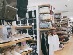 -优衣库(广州番禺万达广场店)