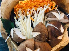 -东椰·海南椰子鸡火锅(朝阳门店)