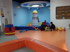 -小门牙好性格托育(北外滩中心)