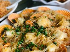 蒜蓉粉丝蒸扇贝-明记海鲜大排档(巽寮湾店)