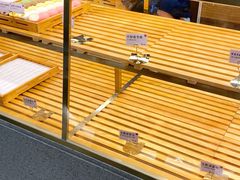 面包甜点陈列柜-君之狮子山·轻糖烘焙(松江印象城店)
