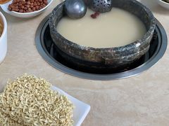 -墨脱石锅椰子鸡•香草鸭•东山羊(大东海店)