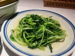 -八府香鸭·啫啫煲(华山路店)