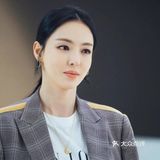 女主超A？？那我怎么能错过！[加油]