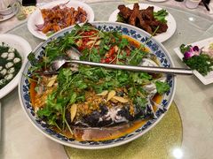 剁椒鱼头-旭龙鱼头王(航华店)